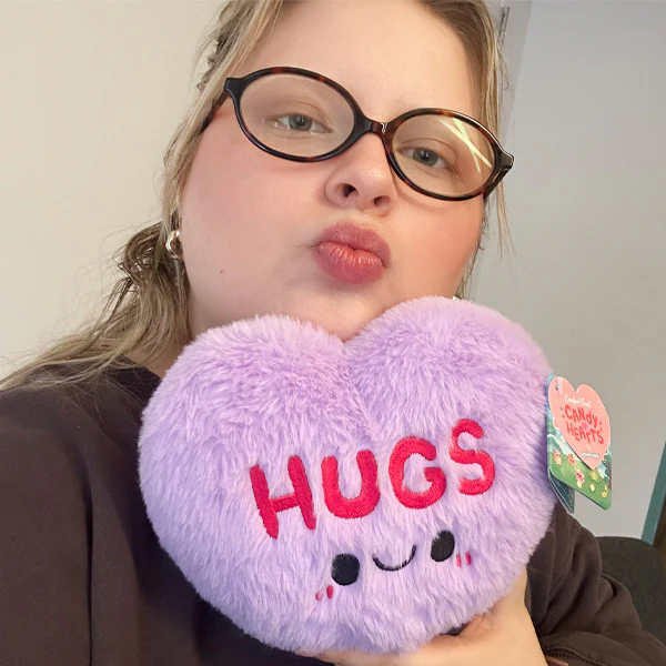 Snacker Candy Hearts Hugs - Image 4