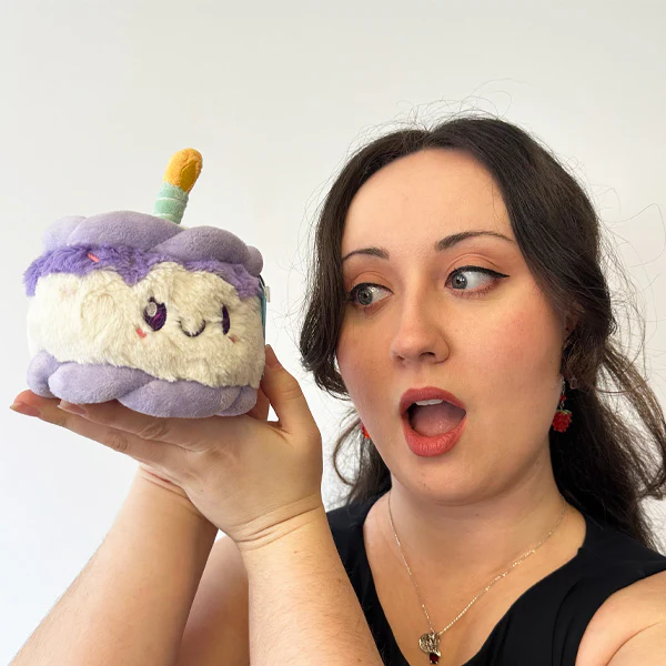 Snacker Happy Birthday Cake S1E1 - Image 4